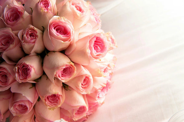 Anniversary Flowers Guide: Meanings, Colors, and Easy Gifting Etiquette