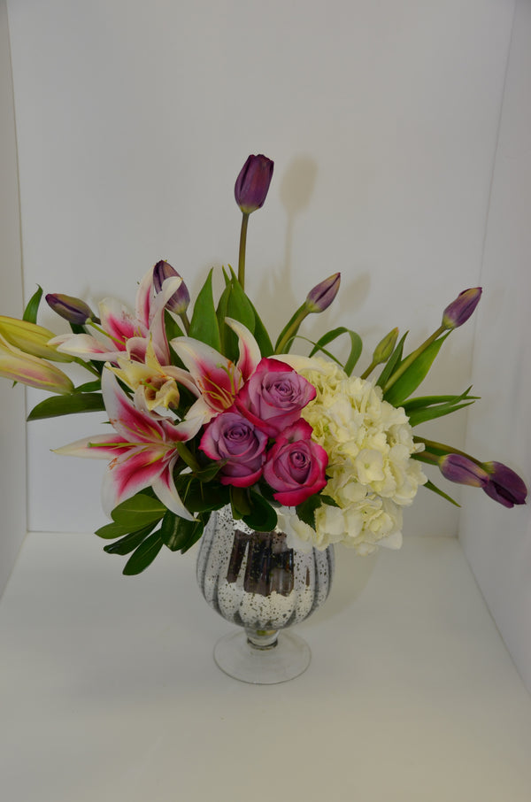 EFM107 Elegant Touch - Euro Flowers Mississauga ON